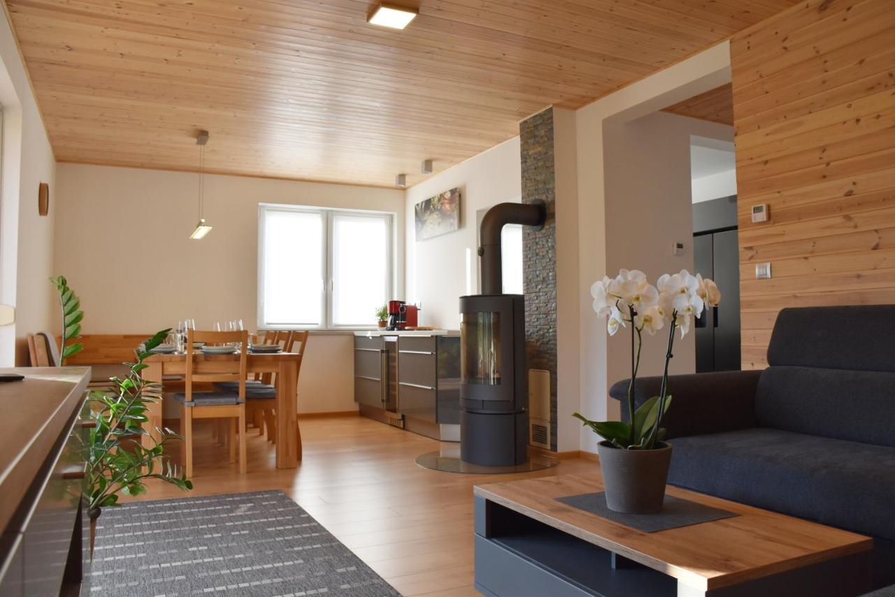 Holiday Home Znojmo W/ Wellness & Wine Экстерьер фото
