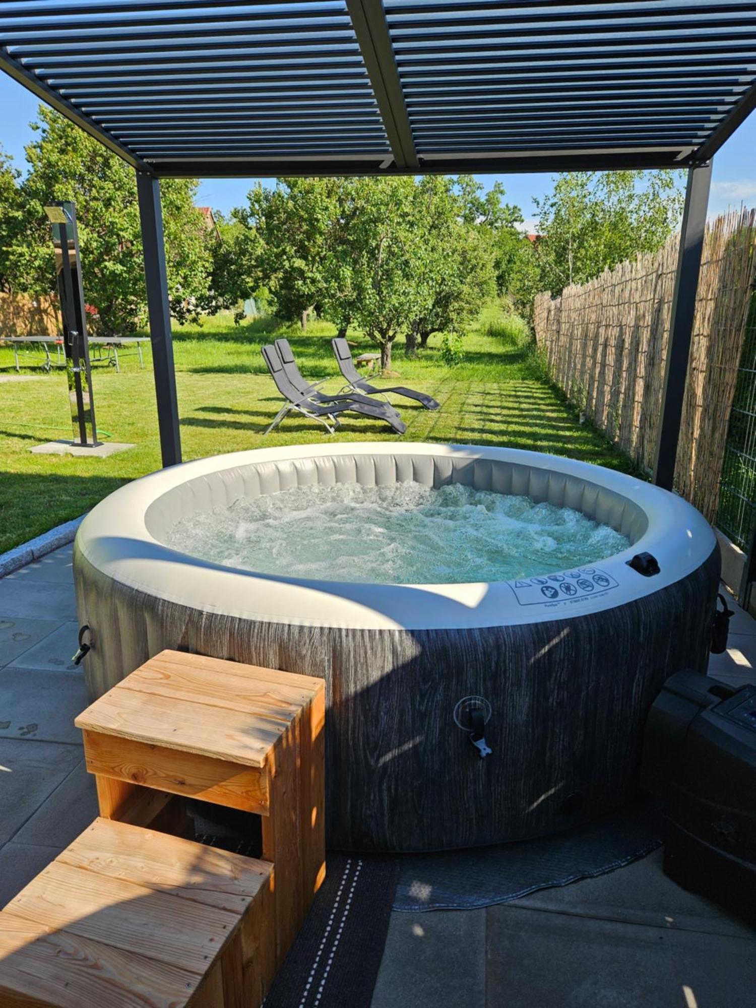 Holiday Home Znojmo W/ Wellness & Wine Экстерьер фото